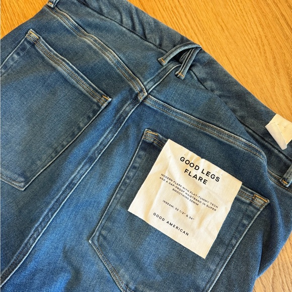 Good American Flare Jeans - Picture 3 of 5